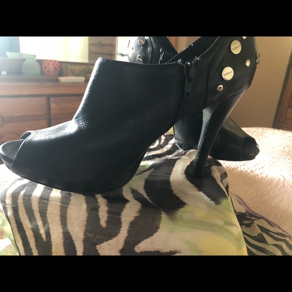 BCBG high heel booties with open toe - Picture 8 of 8